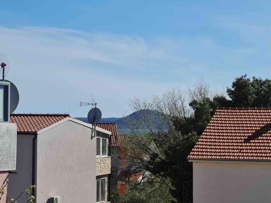 Prostorny Domov V Nejkrasnejsi Casti Chorvatska Apartment Vodice Ngoại thất bức ảnh